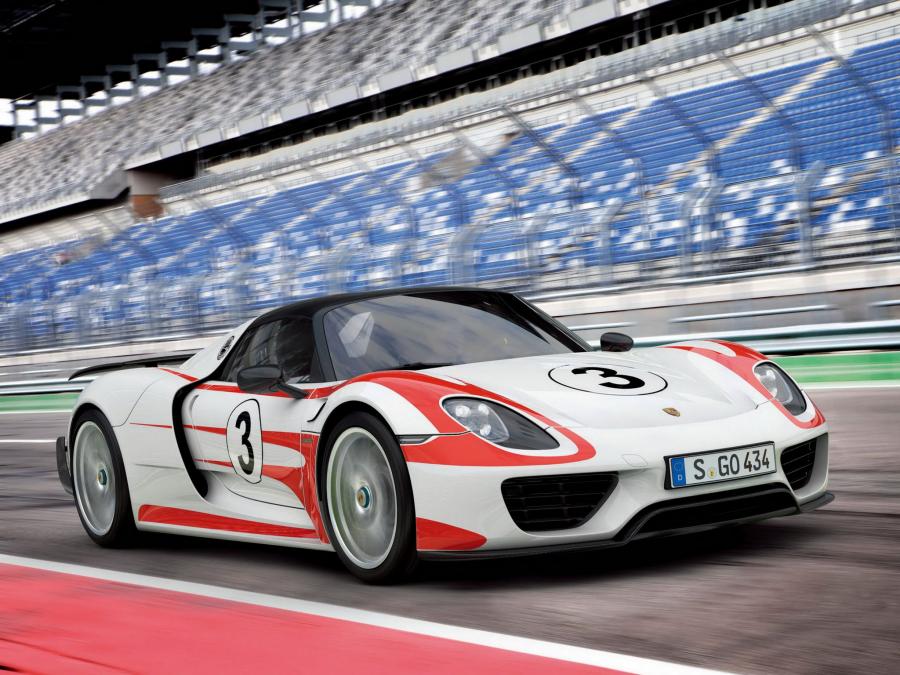  Porsche 918 Spyder Weissach Package 2014 года  (фото 2 из 18)